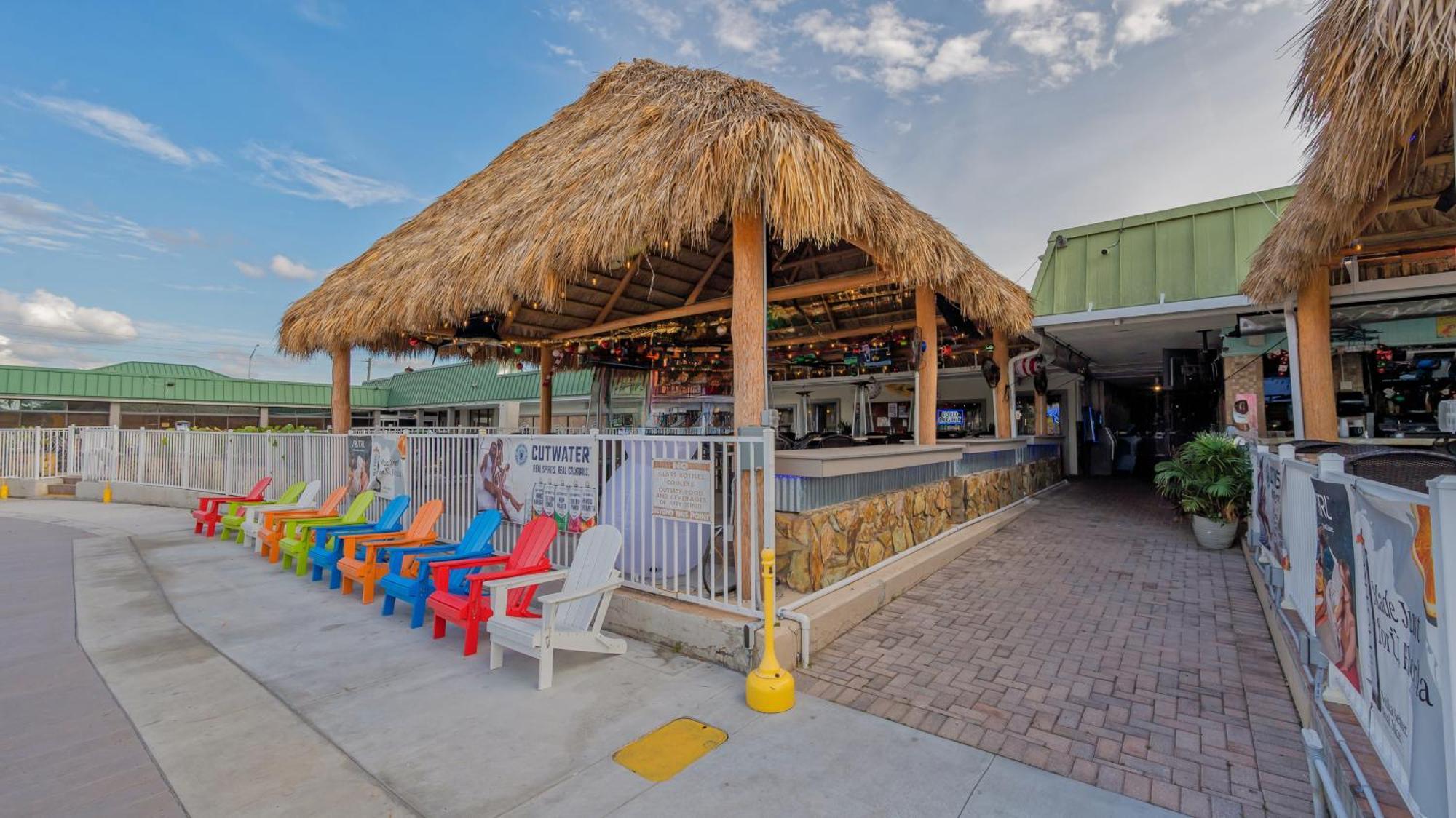 All-New Waterfront With Balcony,Pool,Tiki Bar,Gym Sarasota megye Kültér fotó